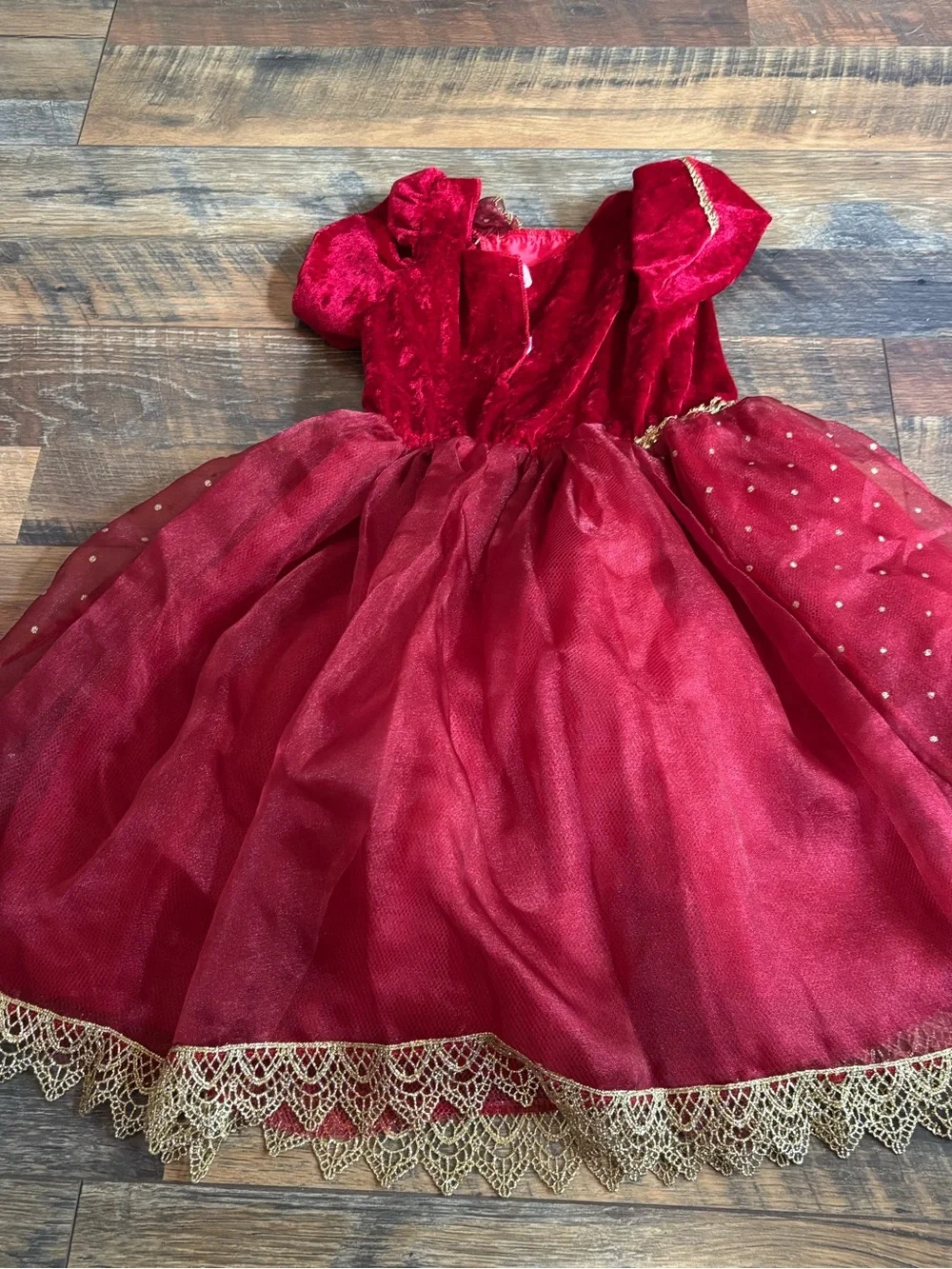 Beautiful Disney Belle costume/play dress girl size 4-6X